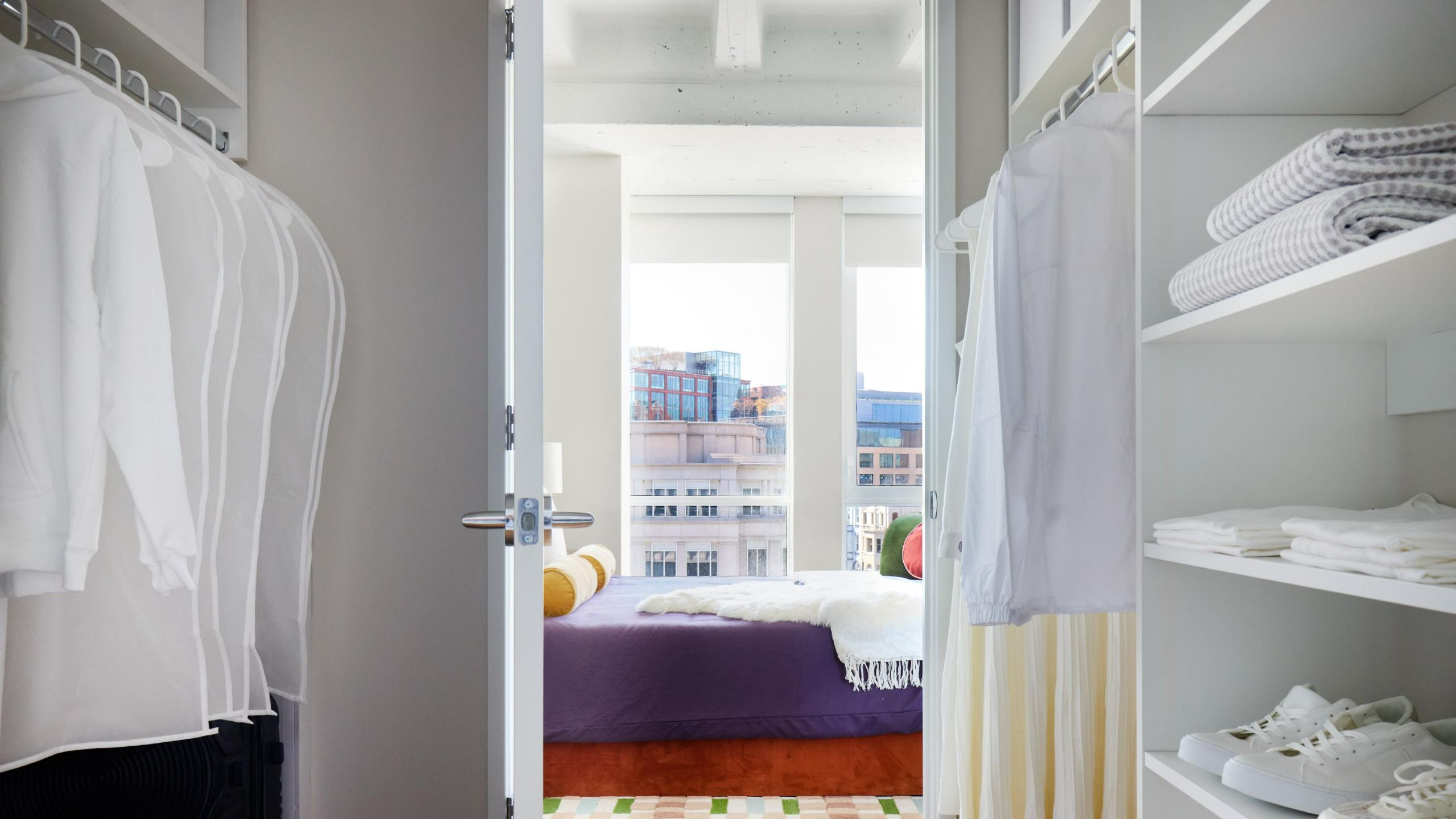 AviatorHouse_LuxuryCommunity_ClosetBedroom_WashingtonDC