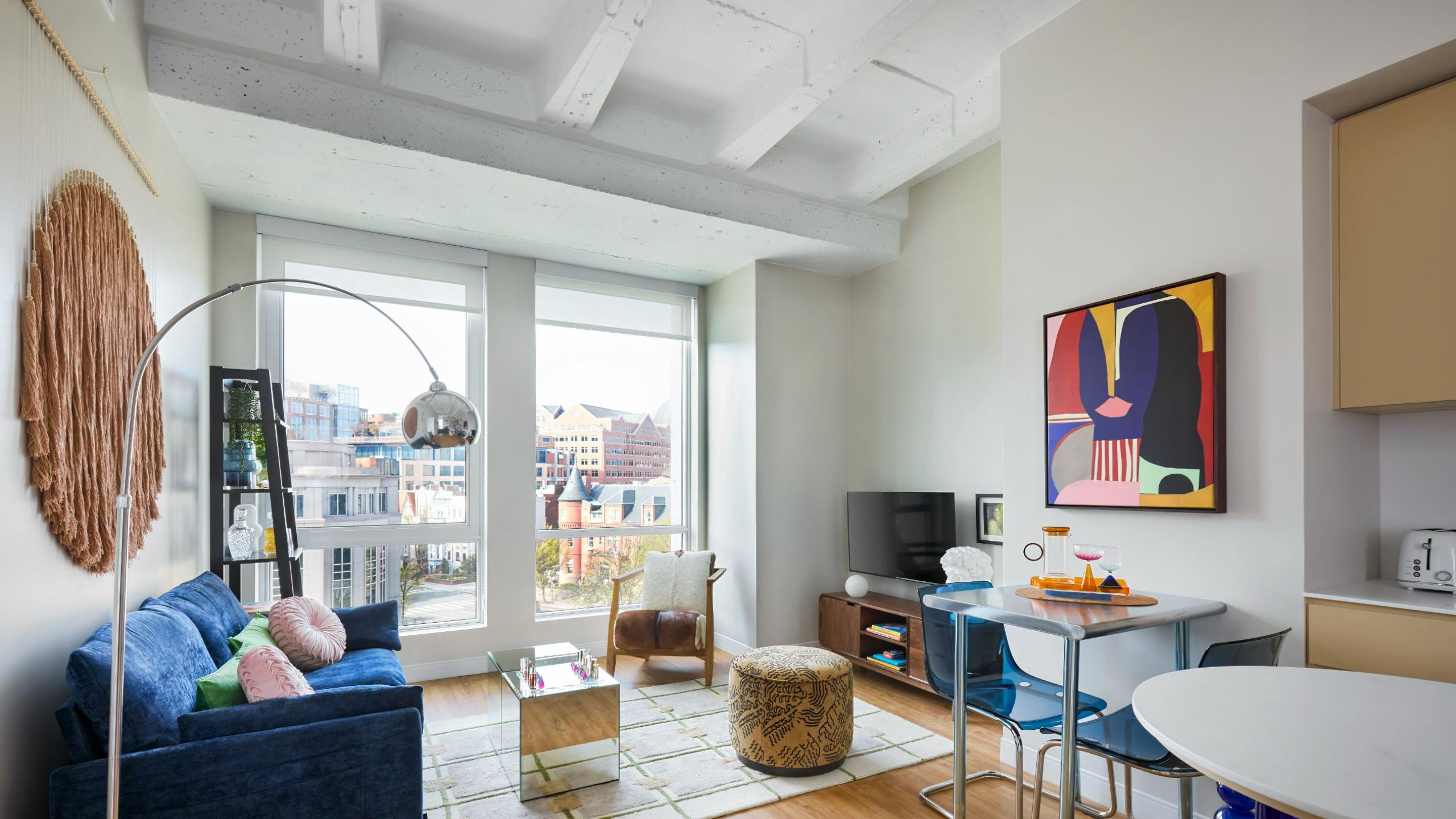AviatorHouse_LuxuryCommunity_Living_WashingtonDC